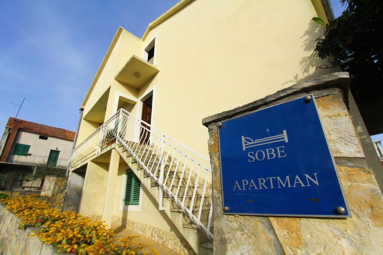 Apartments Gaja Green Ap Sveti Filip i Jakov Exterior photo